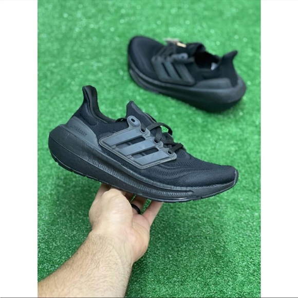 Adidas Ultra boost triple Black Men’s size 5/Womens Size 6 - Picture 1 of 11